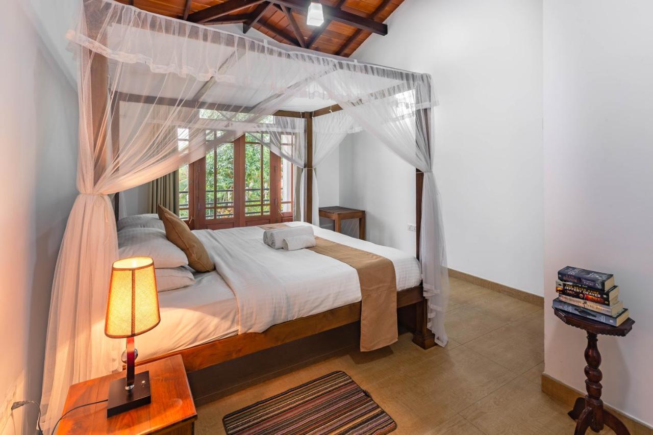 Villa Mount Melody Kandy Exteriör bild