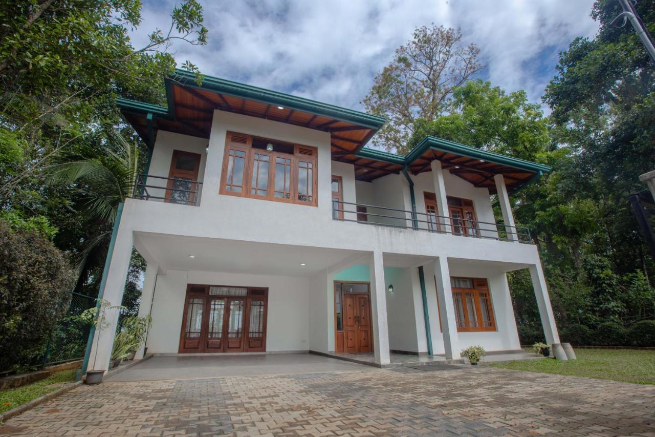 Villa Mount Melody Kandy Exteriör bild
