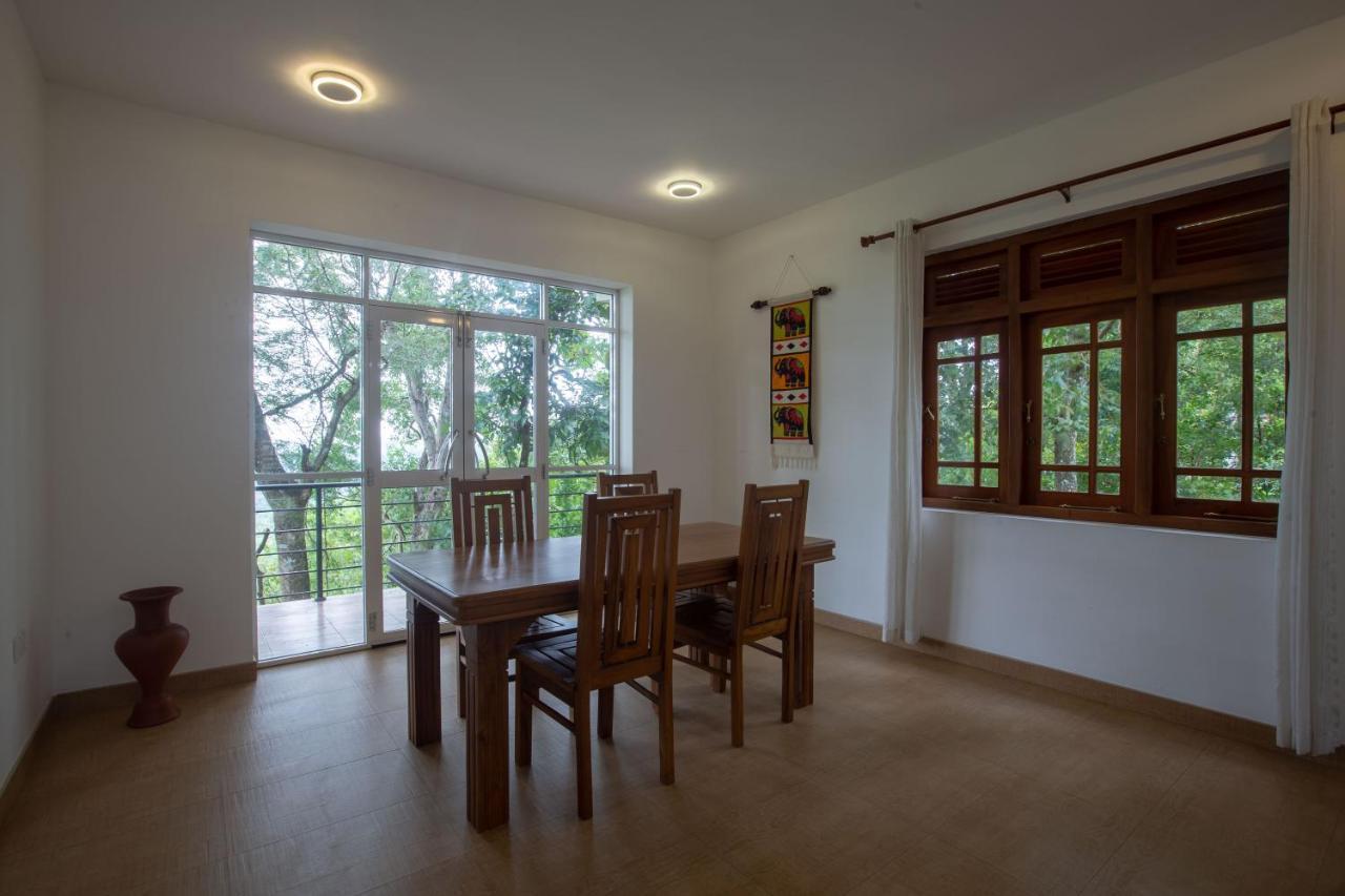 Villa Mount Melody Kandy Exteriör bild