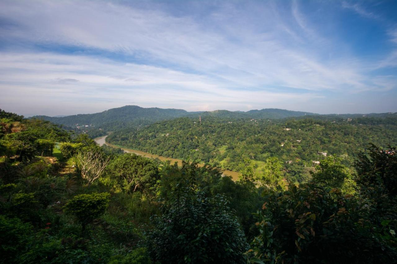 Villa Mount Melody Kandy Exteriör bild