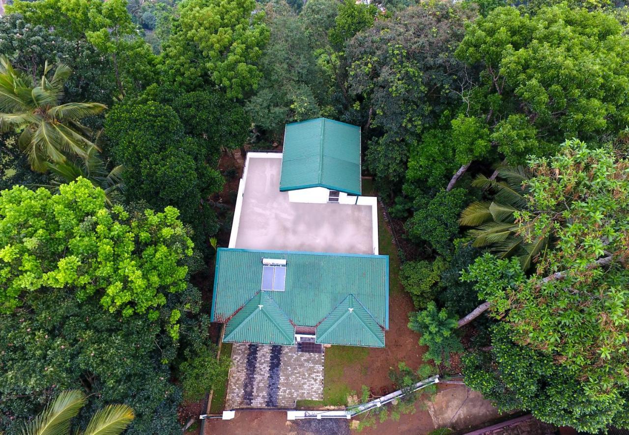 Villa Mount Melody Kandy Exteriör bild